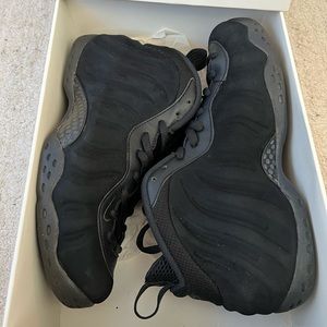 Pre owned triple black suede bike foamposites size 9.5